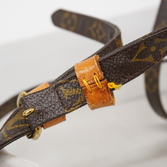 LOUIS VUITTON Brown Monogram Shoulder Bag - Picture 8 of 15